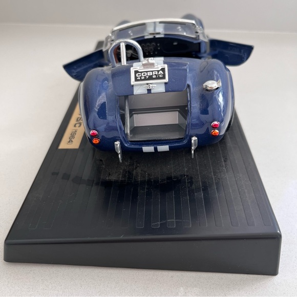 1964 Shelby Cobra 427 S/C 1:18 Model Car Blue with White Stripes Collectible - Picture 3 of 8